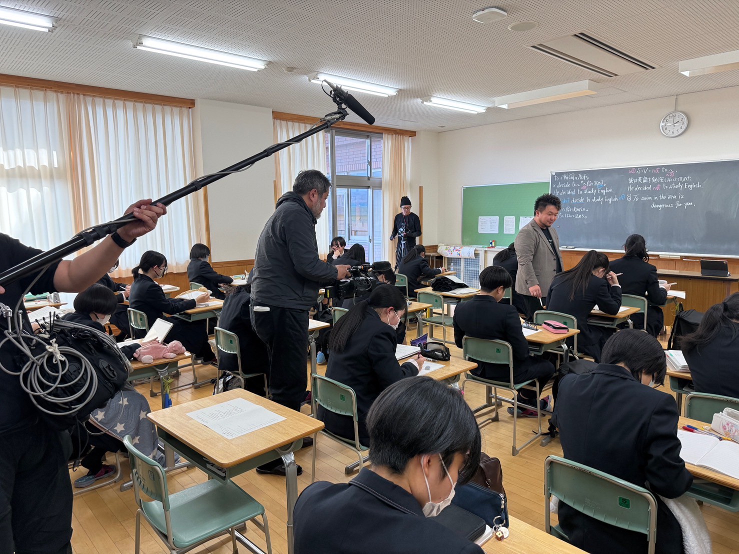 勉強を見る様子